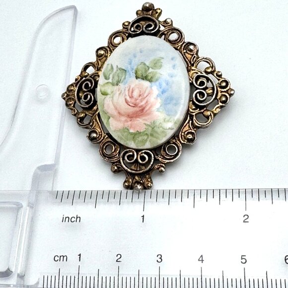 Hand-Painted Floral Porcelain Vtg Brooch Pendant Gold-Tone Signed Ornate Frame - Picture 3 of 8